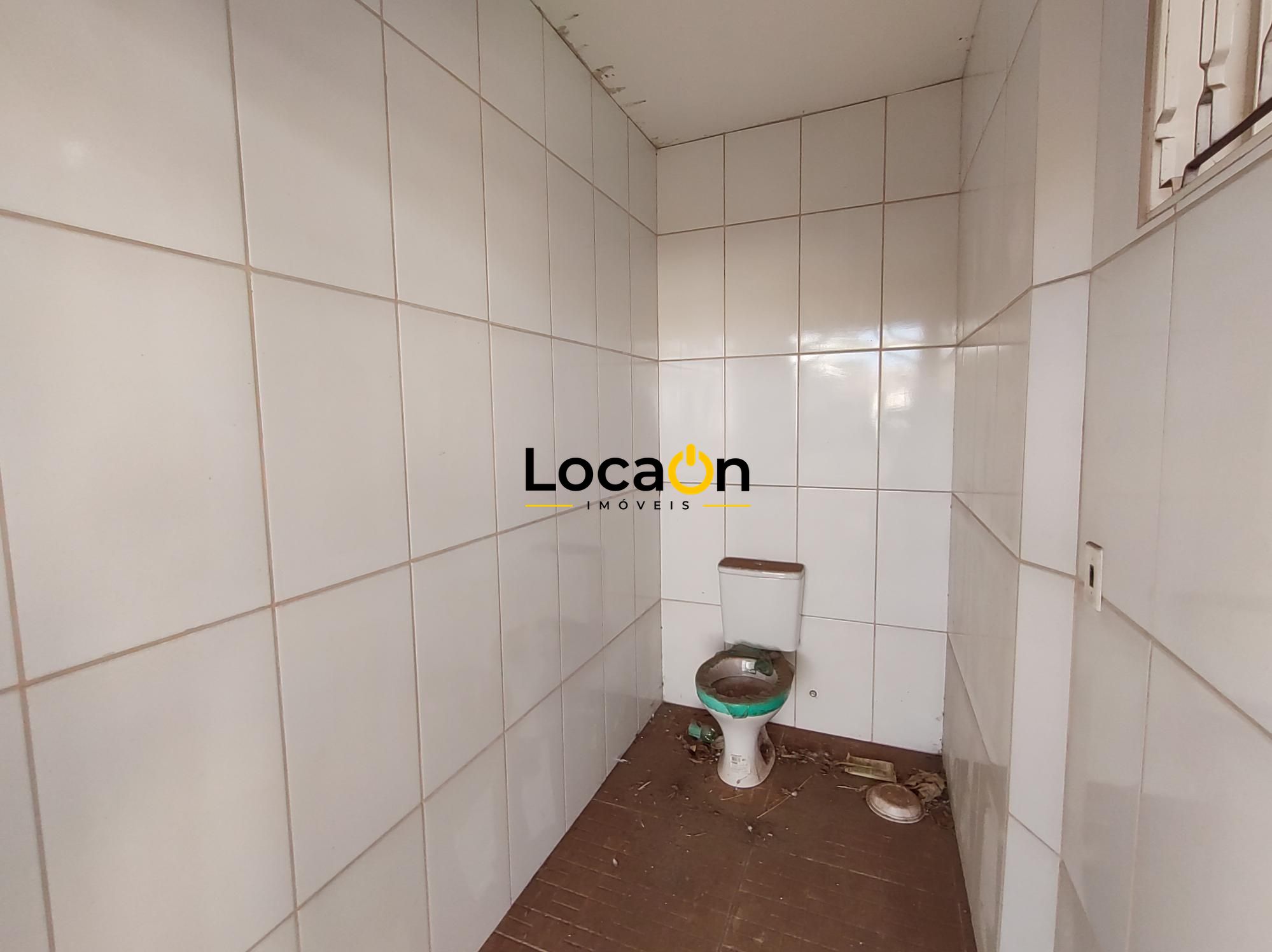 ALUGA - Barracão 300m² no centro Araraquara SP