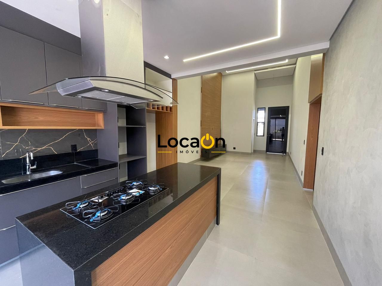 VENDE - Casa em condomínio - 3 suites com closet 4 garagens - Jardim Valência/RP