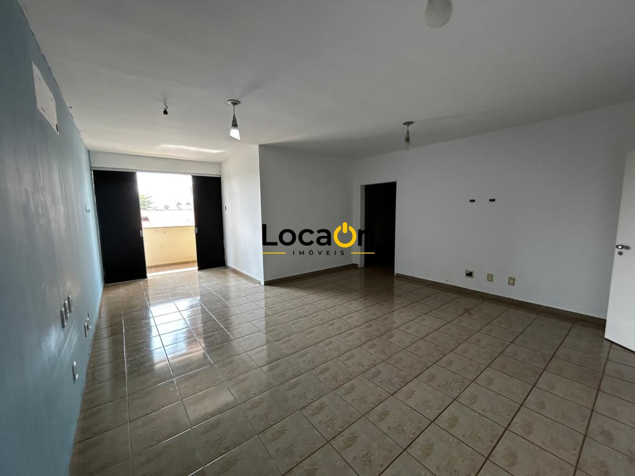 ALUGA - Casa/Sobrado 4 quartos com suítes - Bairro Jd Planalto - Goiânia