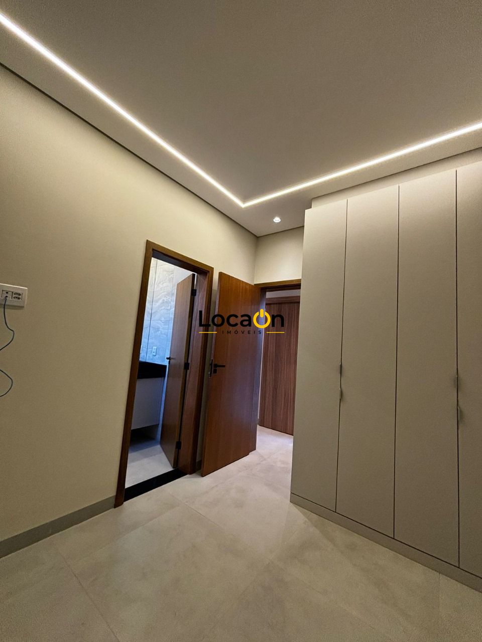VENDE - Casa Quinta da Mata 1 - Condomínio Pereira Alvim - 3 Suites