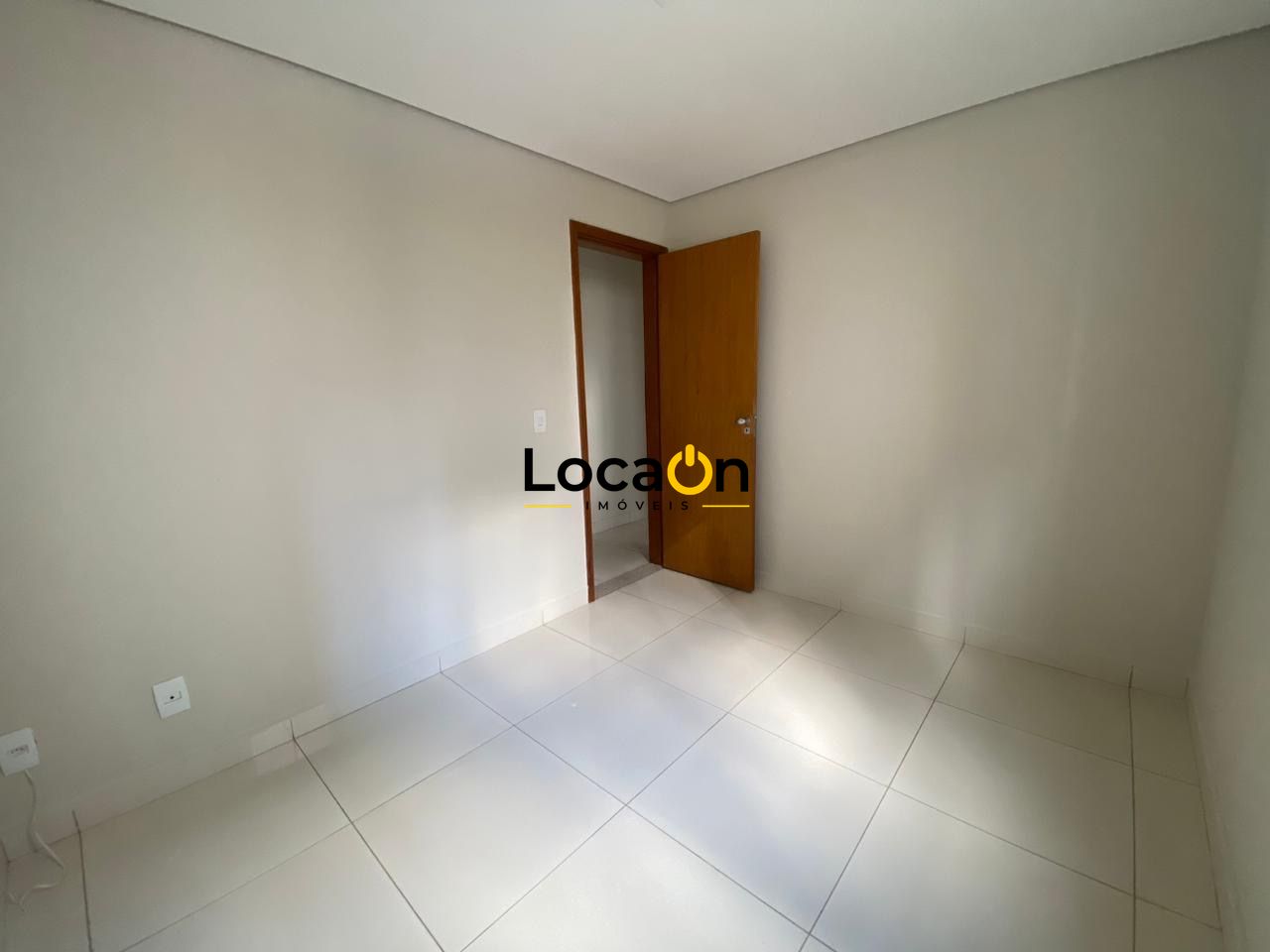 ALUGA-SE apartamento com 4 quartos no bairro Buritis em Belo Horizonte.