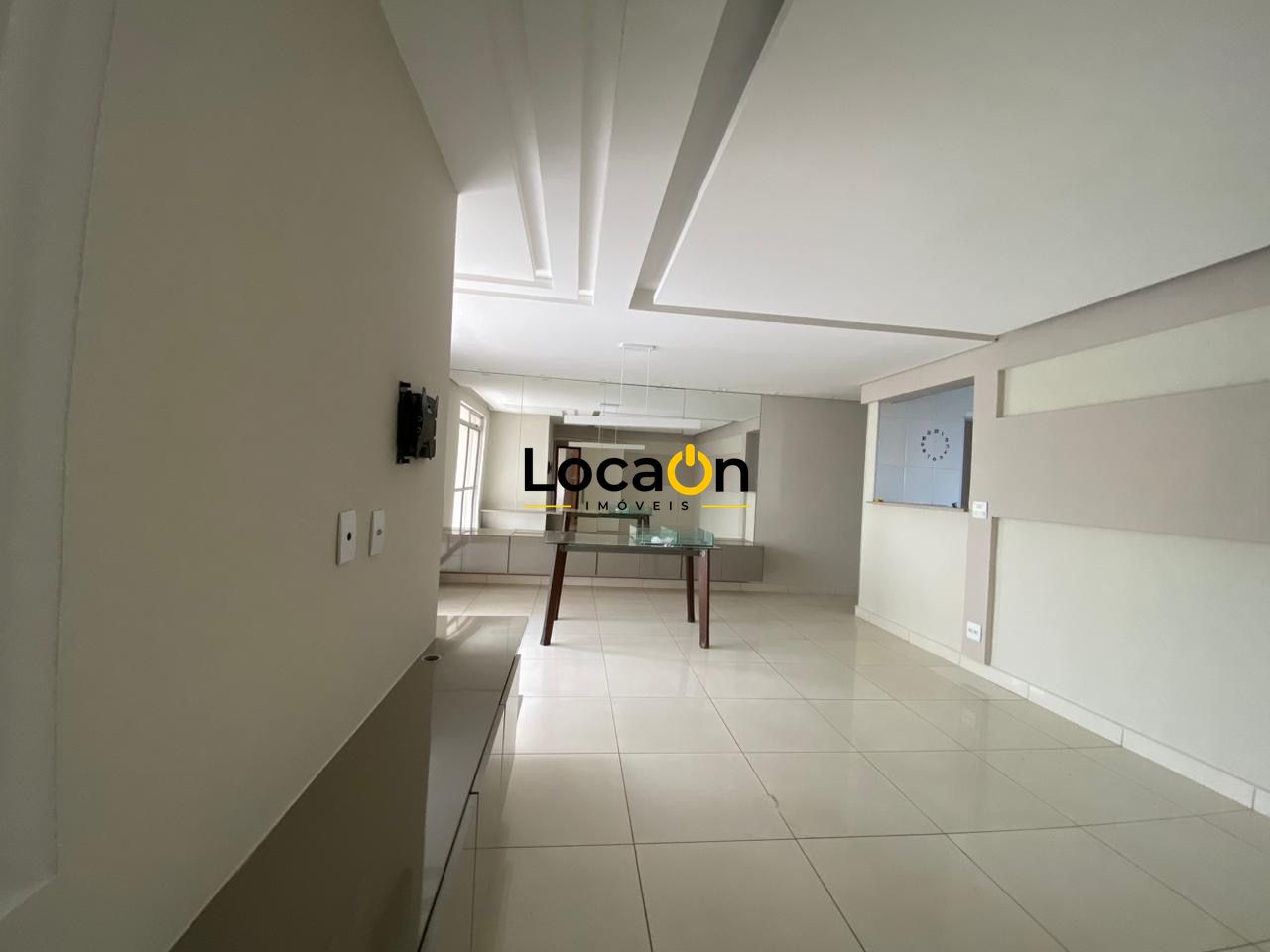 ALUGA-SE apartamento com 4 quartos no bairro Buritis em Belo Horizonte.