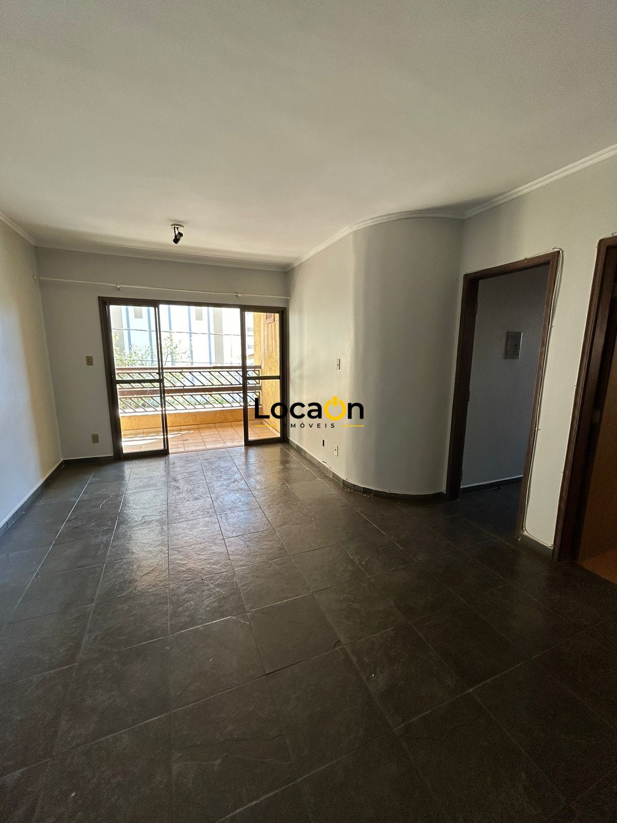 ALUGA - Apartamento no Centro com 2 quartos - Ribeirão Preto