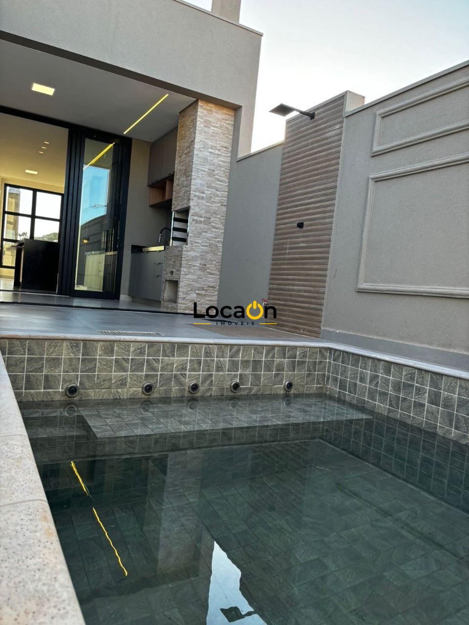 VENDE - Casa Quinta da Mata 1 - Condomínio Pereira Alvim - 3 Suites