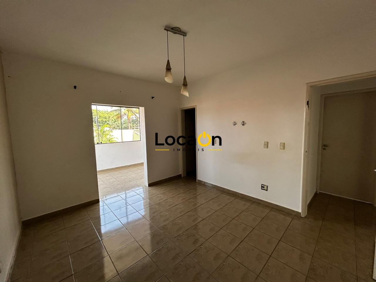 ALUGA - Casa/Sobrado 4 quartos com suítes - Bairro Jd Planalto - Goiânia