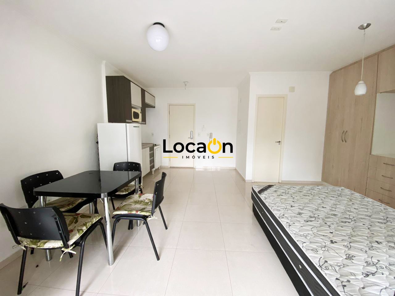 ALUGA - Apartamento Mobiliado 1 dormitorio no Bairro Republica