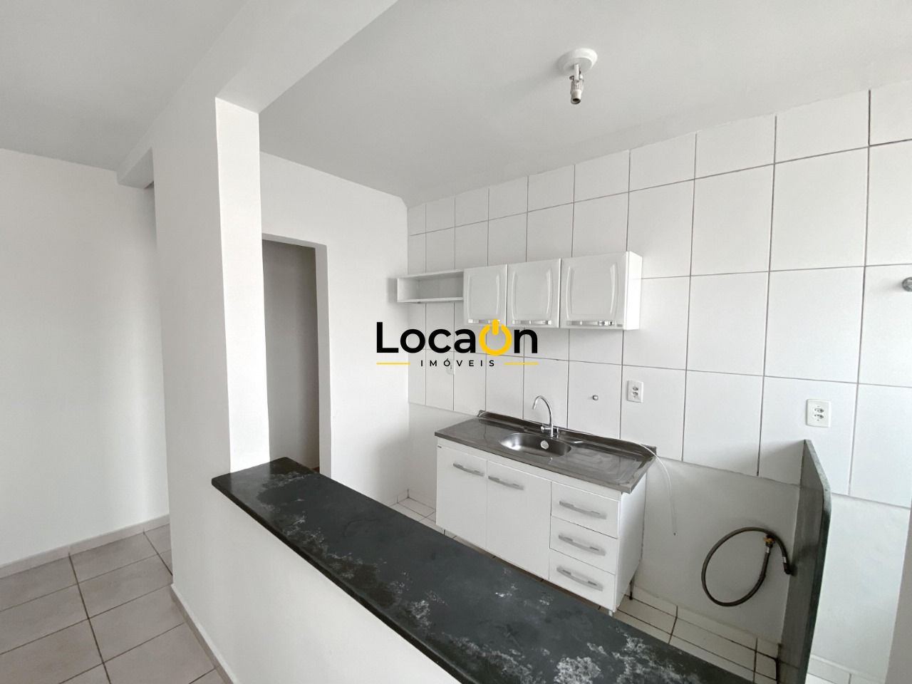 VENDE - Apartamento, 2 quartos com armarios, cozinha americana - City Ribeirão