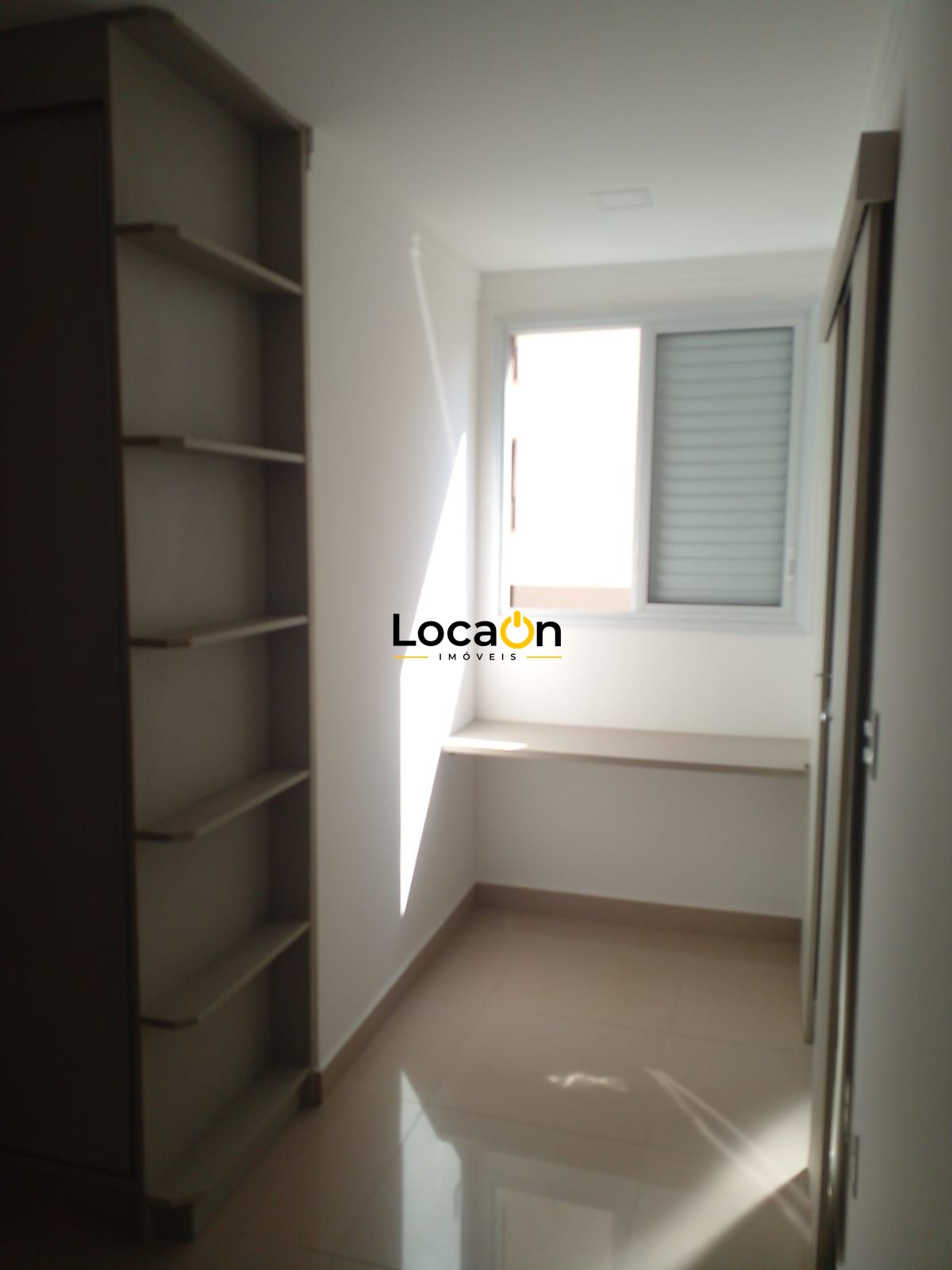 ALUGA - Apartamento c/ 3 Suítes, 121 m², "Edifício Barcelona" no Nova Aliança -