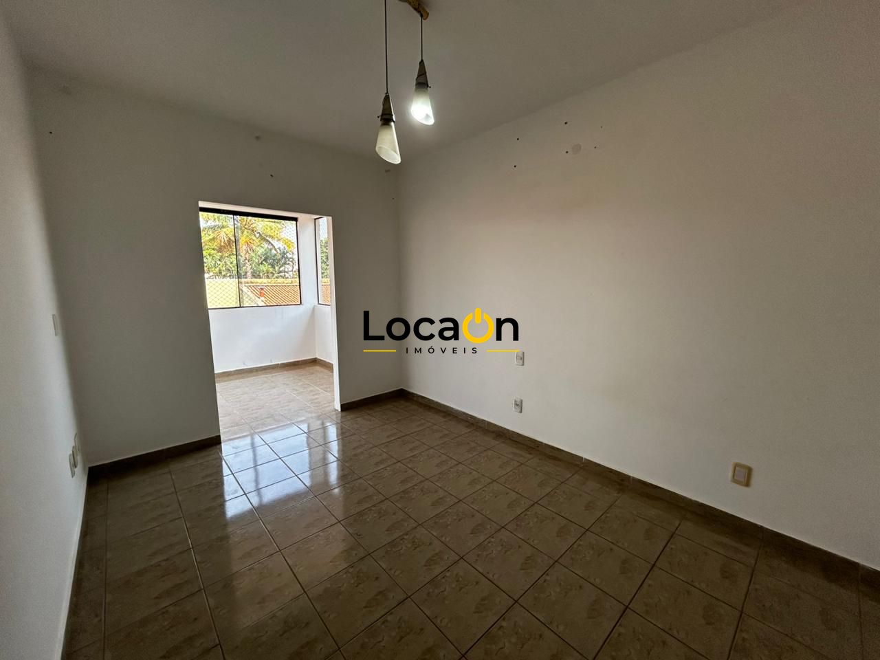 ALUGA - Casa/Sobrado 4 quartos com suítes - Bairro Jd Planalto - Goiânia