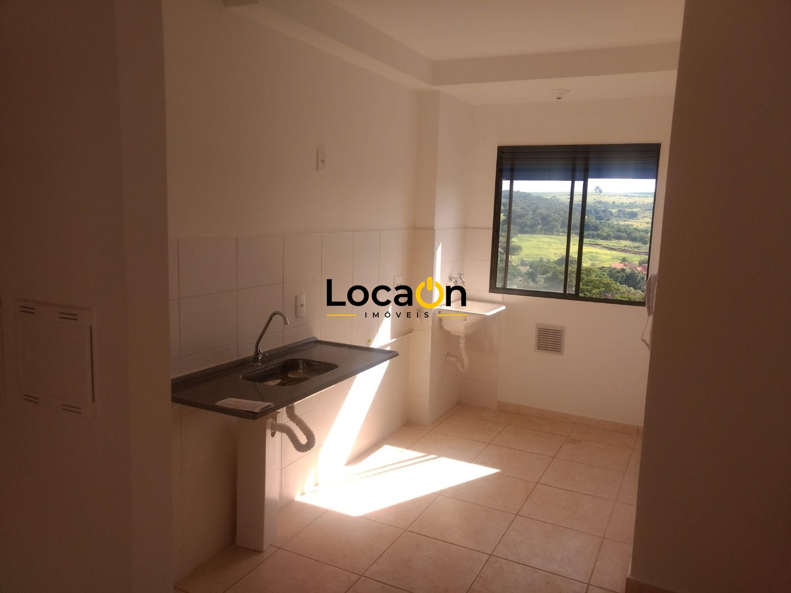 ALUGA - Apartamento para alugar no Lar França em R. Ana Lopes Prates - 985 - Jar