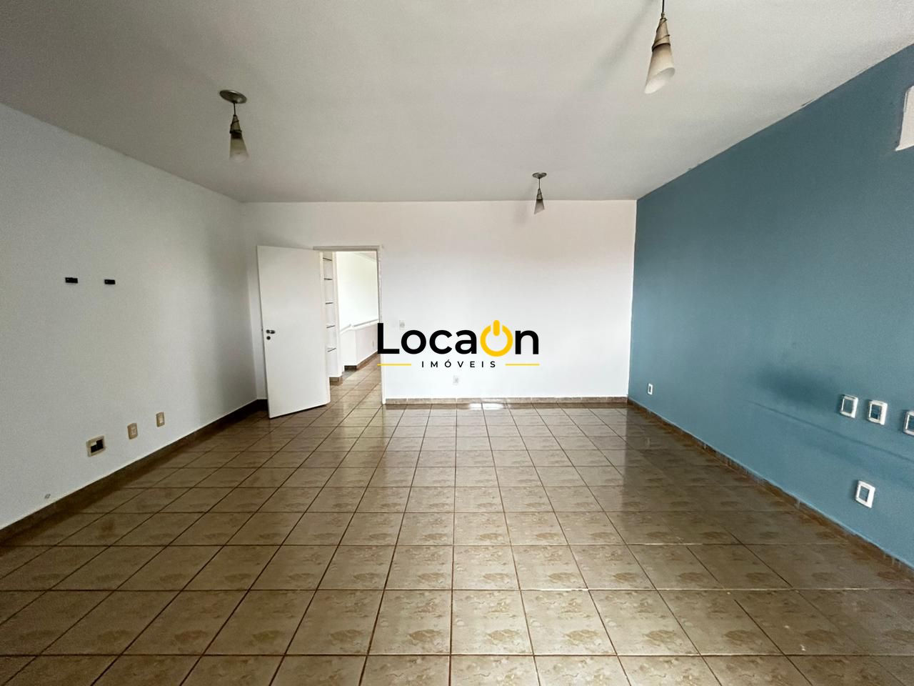 ALUGA - Casa/Sobrado 4 quartos com suítes - Bairro Jd Planalto - Goiânia