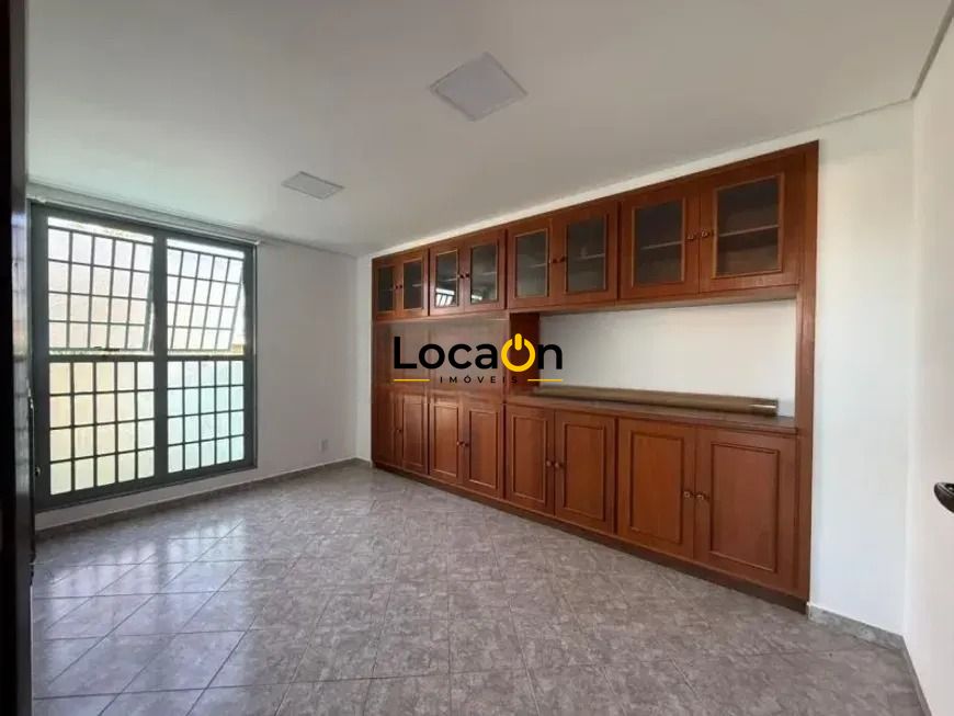 Casa, 4 quartos, 332 m² - Foto 2