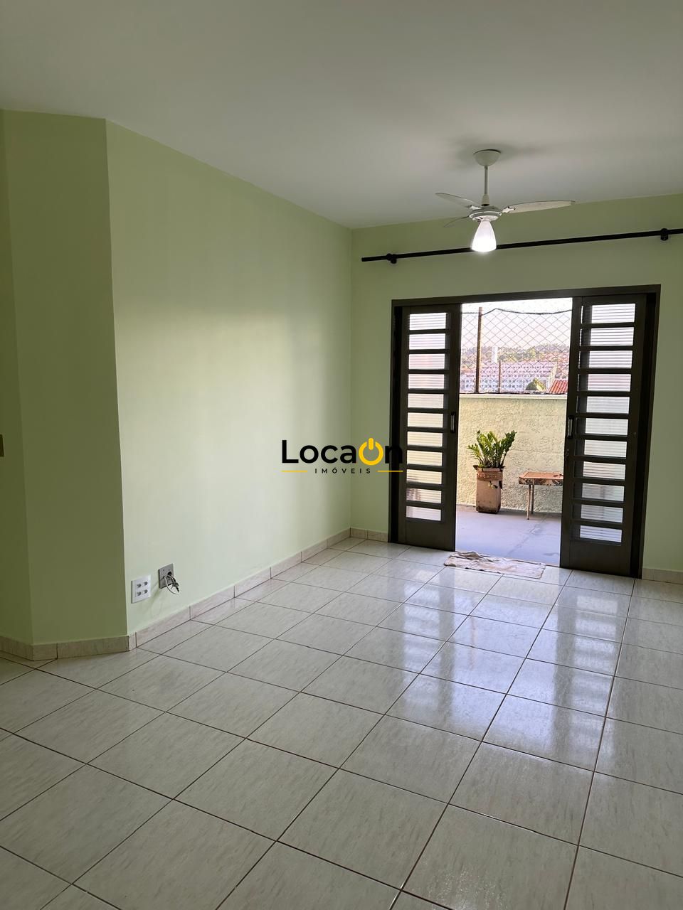 VENDE ou ALUGA - Apartamento 2 Dormitórios - Planalto Verde - Ribeirão Preto