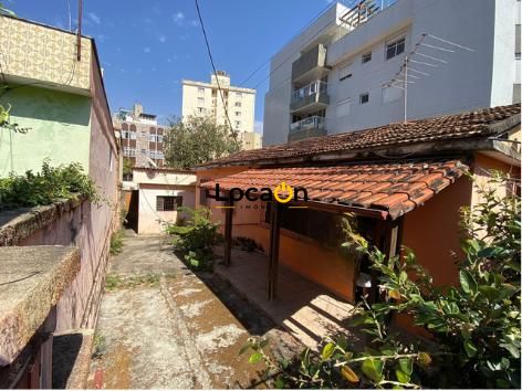 VENDE - Casa com 5 Quartos - Bairro Cidade Nova - Belo Horizonte