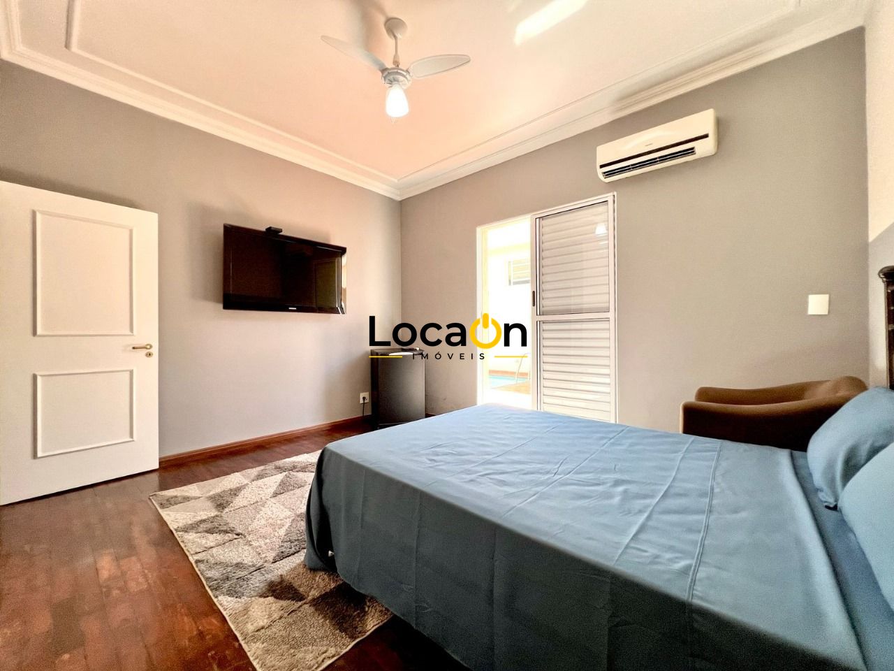 VENDE - Casa Térrea com 2 cozinhas, no barro do Ipiranga - Ribeirão preto