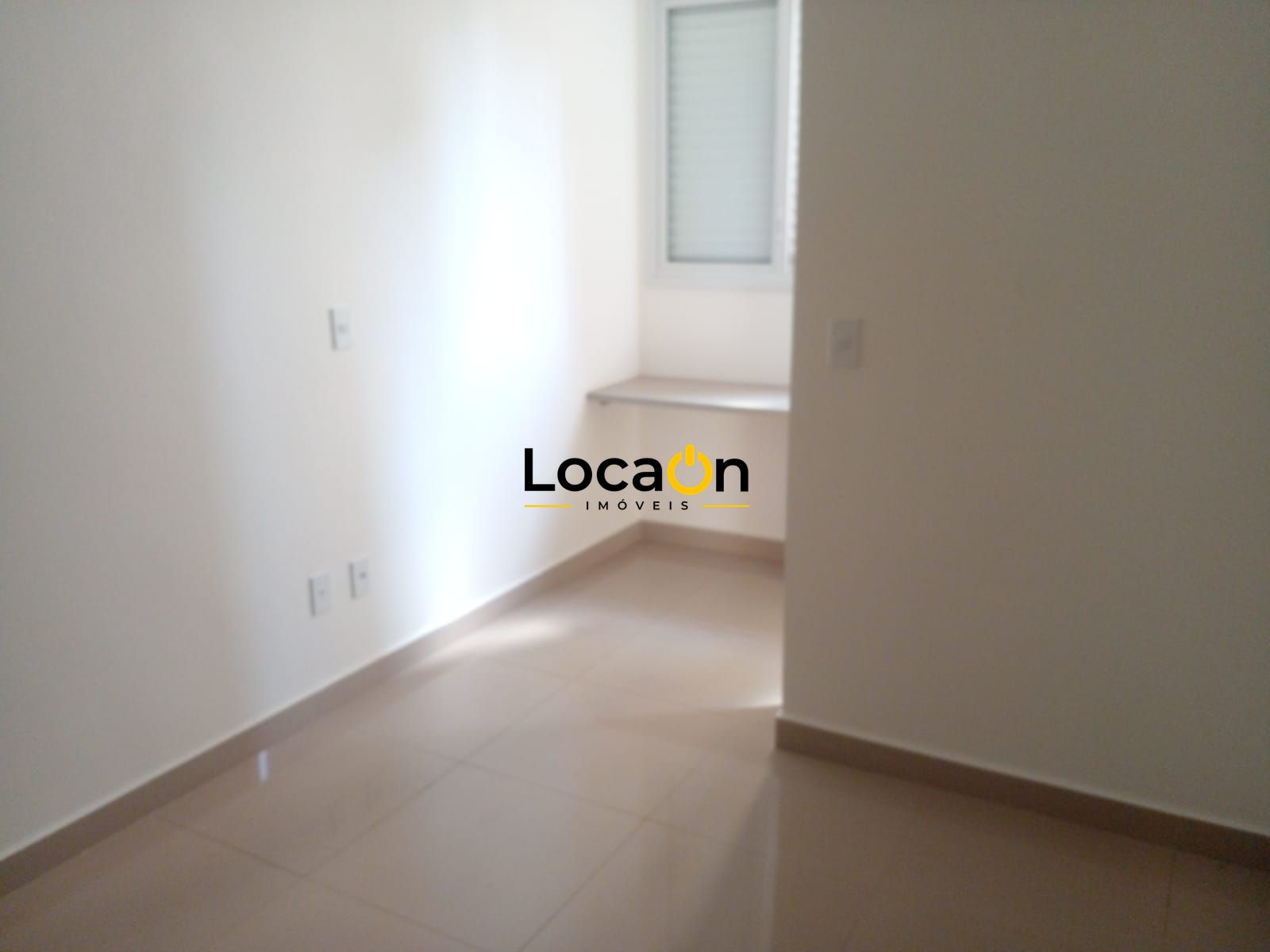 ALUGA - Apartamento c/ 3 Suítes, 121 m², "Edifício Barcelona" no Nova Aliança -