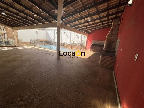ALUGA - Casa Comercial ou Residencial no bairro Castelo em Belo Horizonte.
