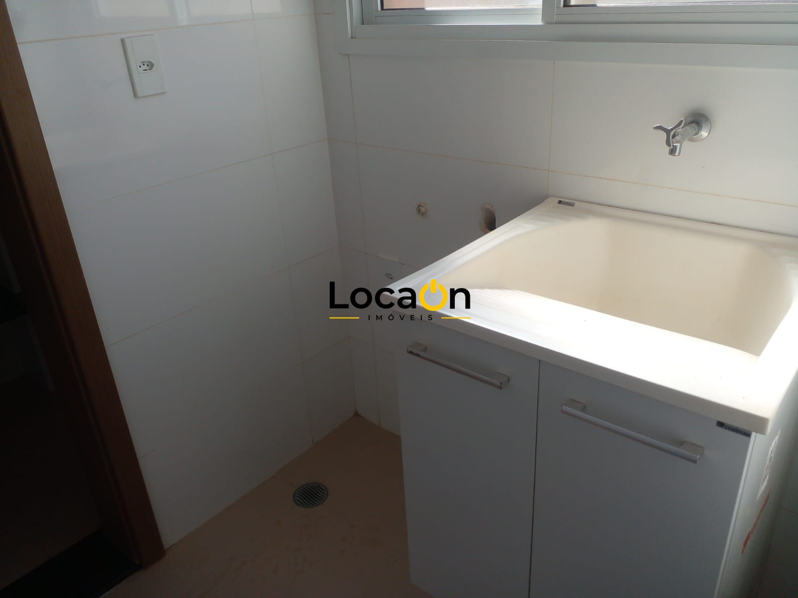 ALUGA - Apartamento c/ 3 Suítes, 121 m², "Edifício Barcelona" no Nova Aliança -