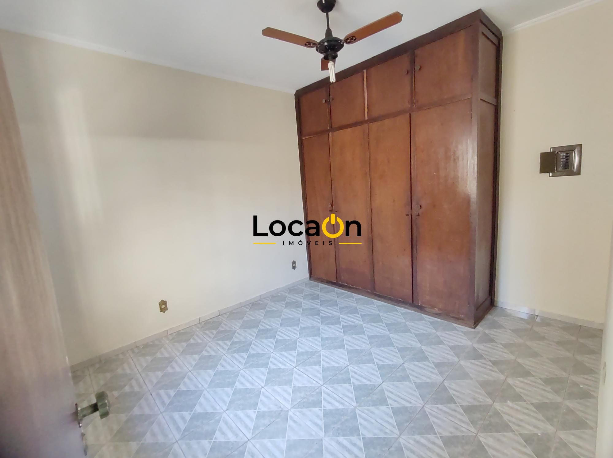 VENDE - Casa 3 dormitórios no Campos Eliseos - Ribeirão Preto