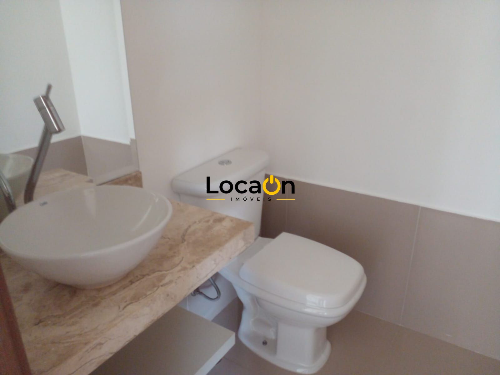 ALUGA - Apartamento c/ 3 Suítes, 121 m², "Edifício Barcelona" no Nova Aliança -