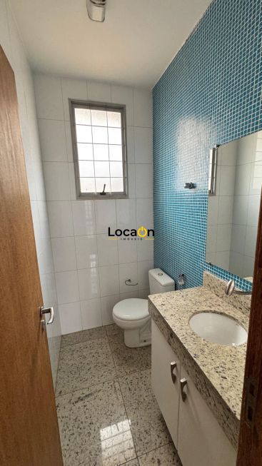 ALUGA casa comercial no bairro Serra em Belo Horizonte.