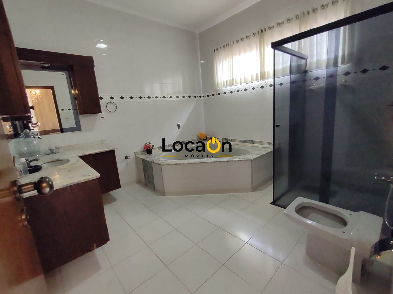 ALUGA - Casa Comercial ou Residencial Mobiliada na Ribeirânia com 8 salas e Rece