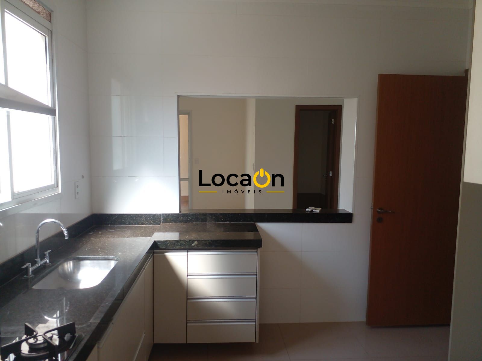 ALUGA - Apartamento c/ 3 Suítes, 121 m², "Edifício Barcelona" no Nova Aliança -