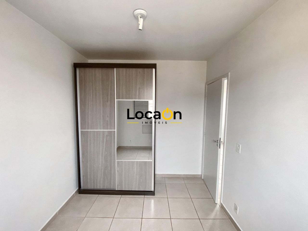 VENDE - Apartamento, 2 quartos com armarios, cozinha americana - City Ribeirão