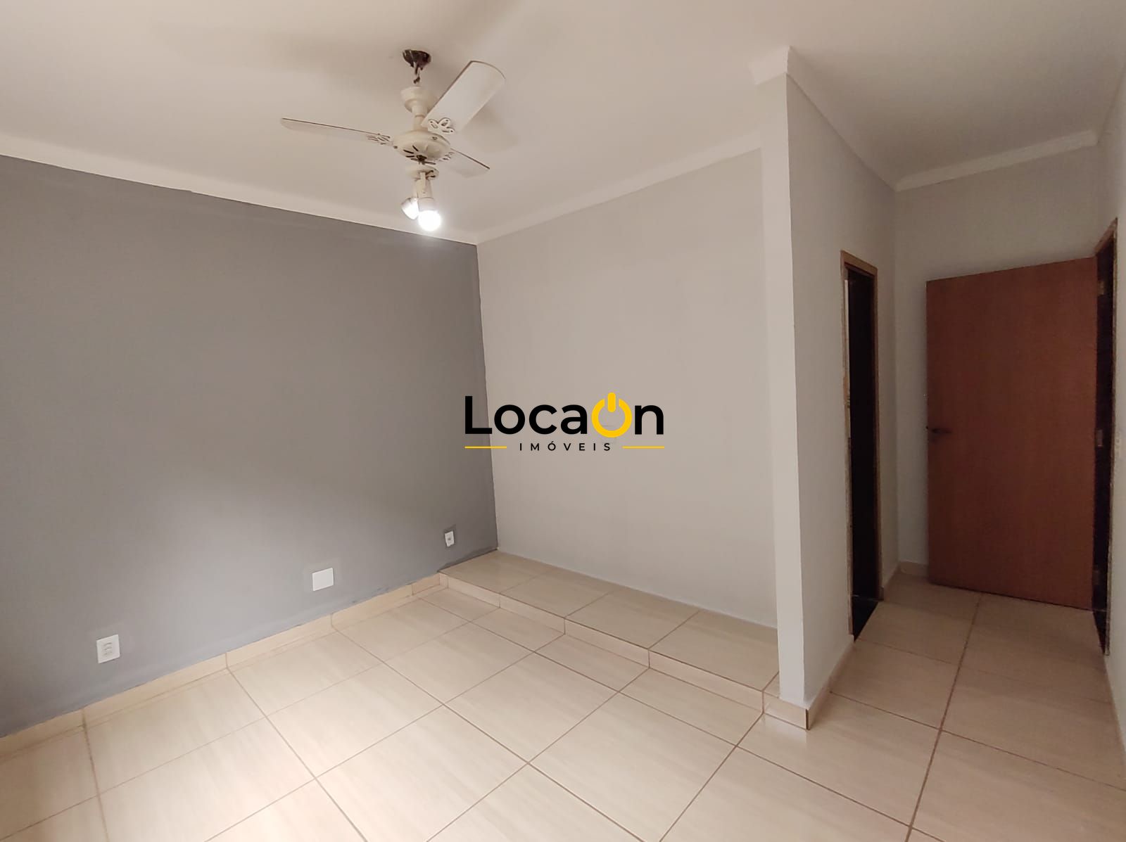 VENDE Casa 3 Dormitórios com Piscina em Ribeirão Preto