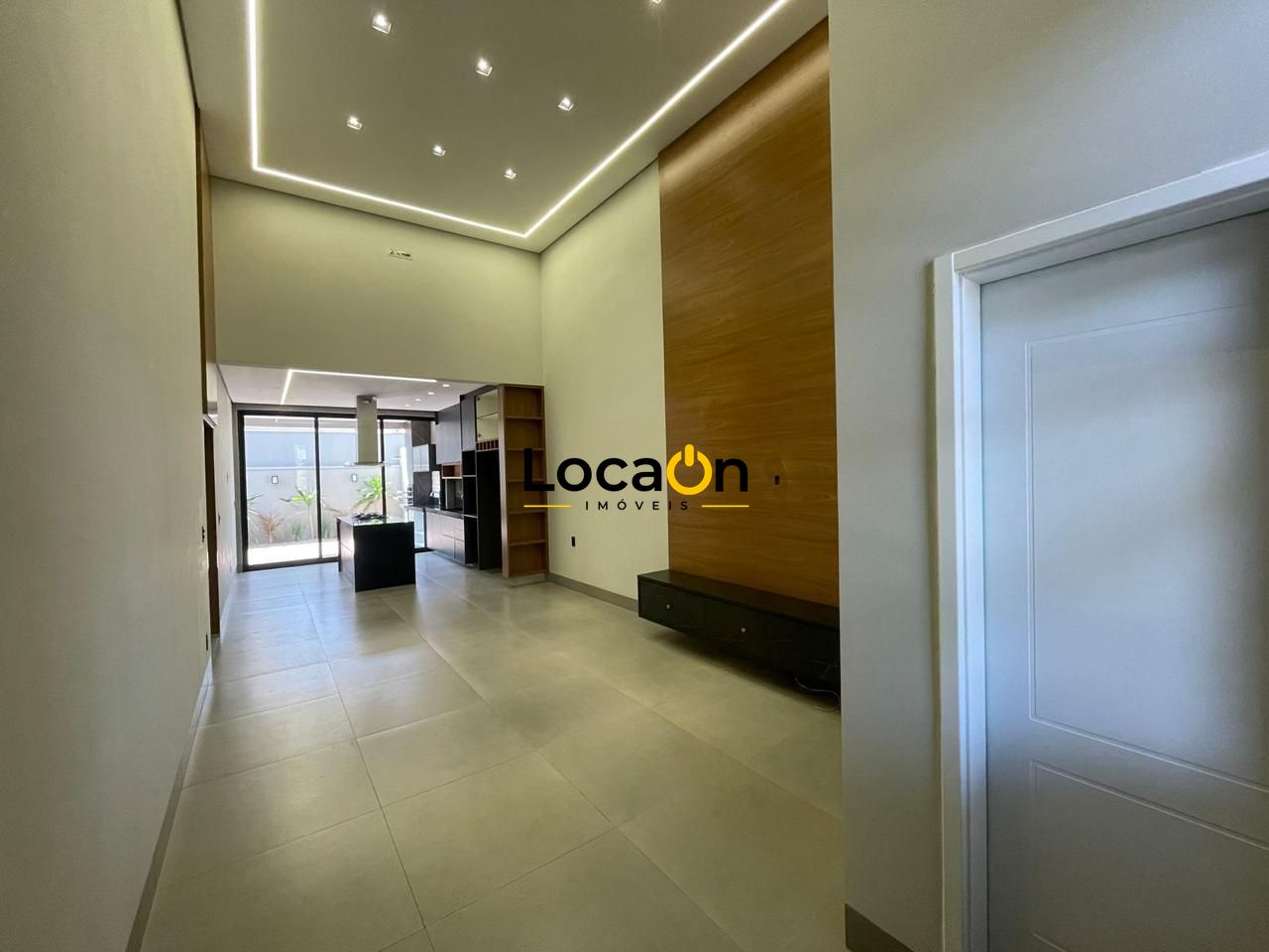 VENDE - Casa em condomínio - 3 suites com closet 4 garagens - Jardim Valência/RP