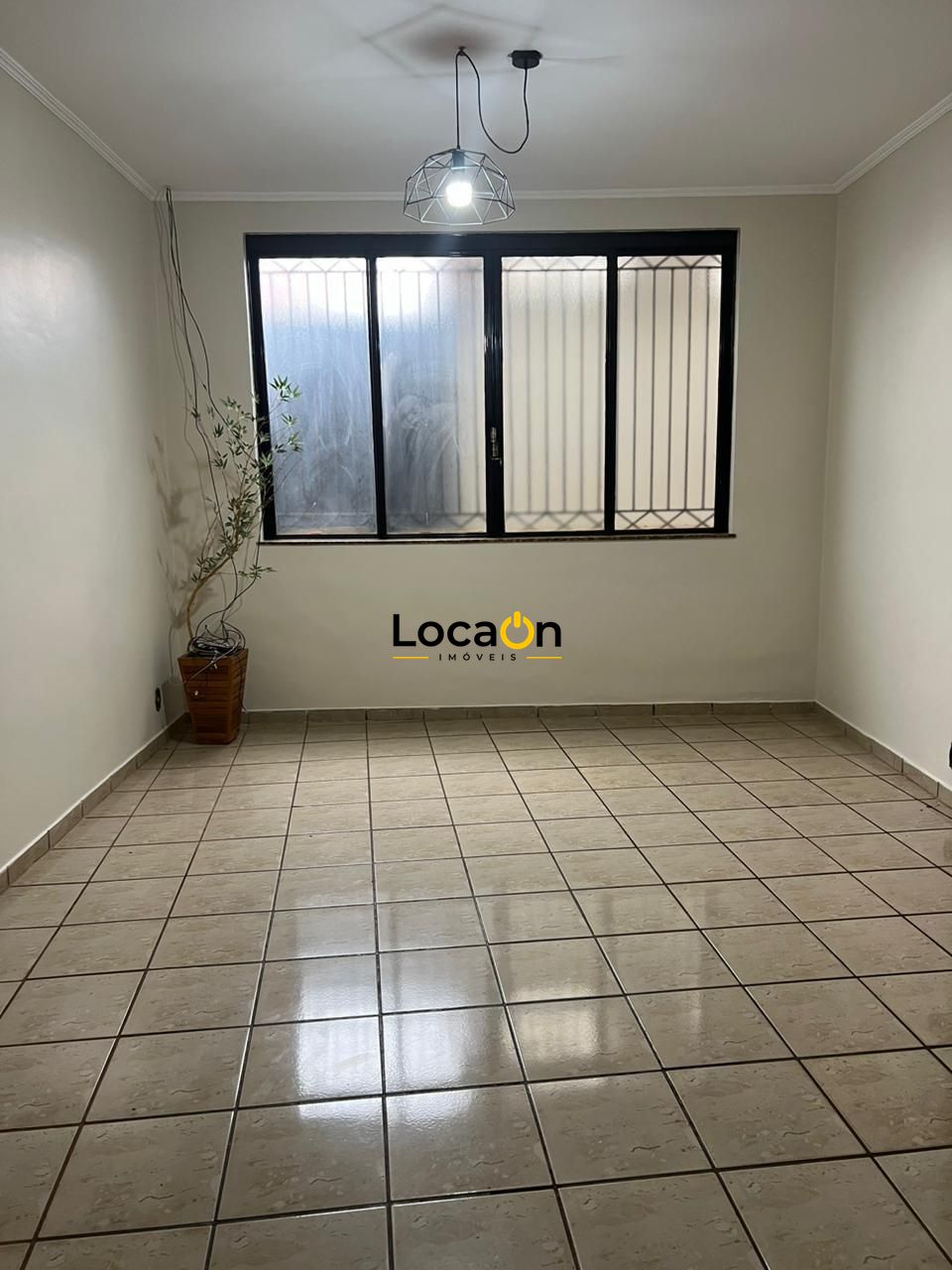 ALUGA- Casa 3 suites e 3 vagas Cidade Universitária