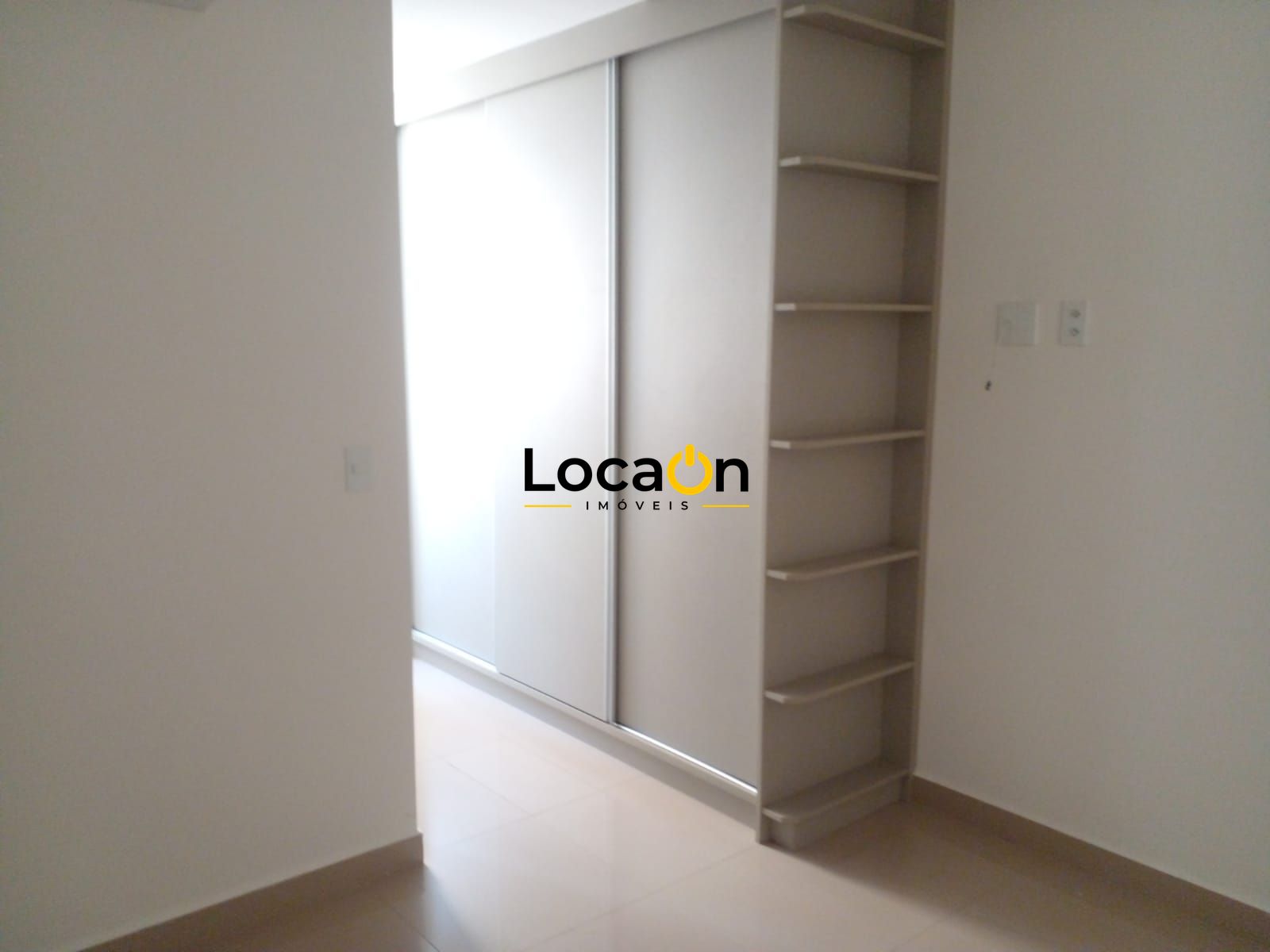 ALUGA - Apartamento c/ 3 Suítes, 121 m², "Edifício Barcelona" no Nova Aliança -
