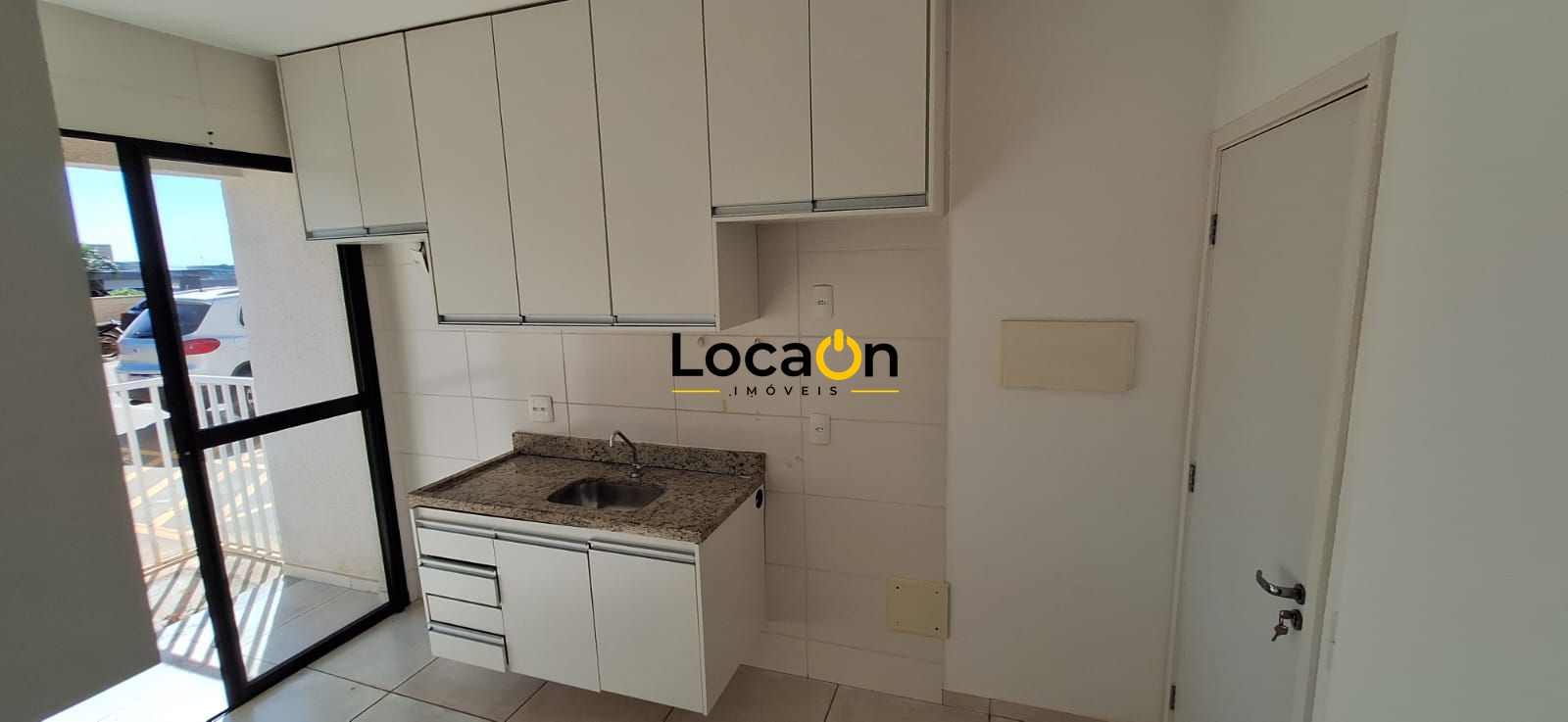 ALUGA- Apartamento 1 dormítório, 1 banheiro e vaga de garagem localizado e Bonfi