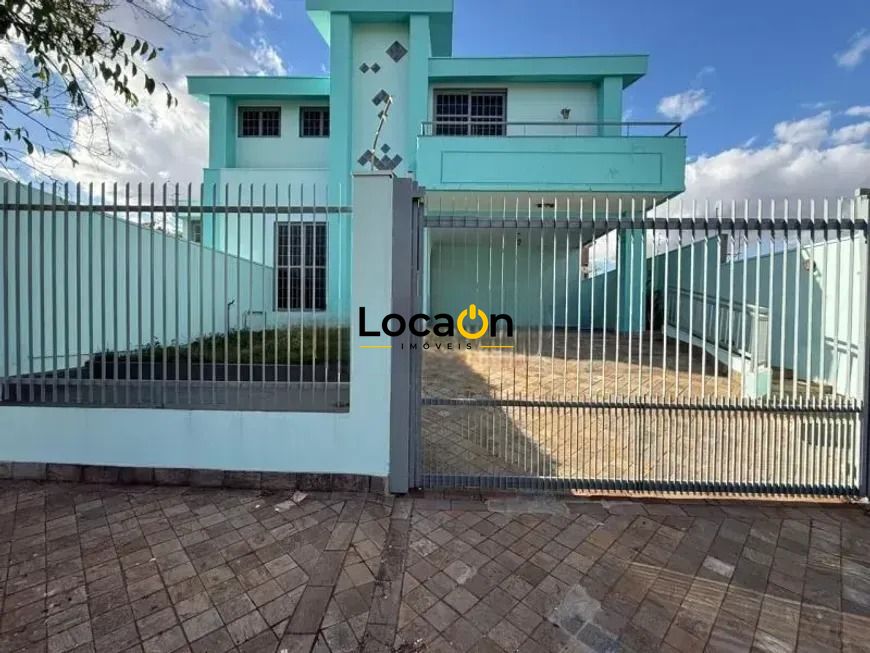 Casa, 4 quartos, 332 m² - Foto 1