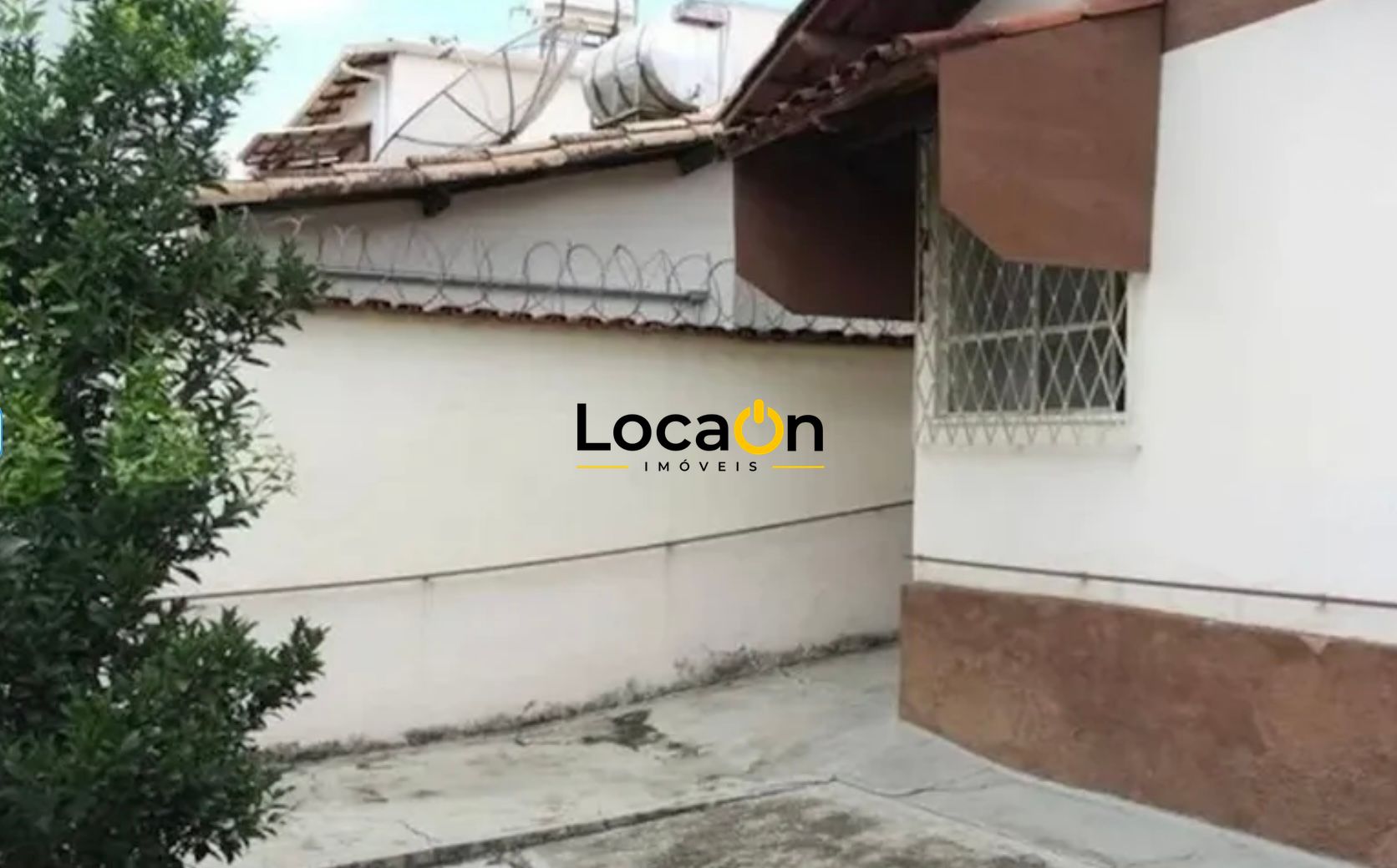 ALUGA-SE casa comercial com 110m2 no bairro Alípio de Melo em Belo Horizonte.