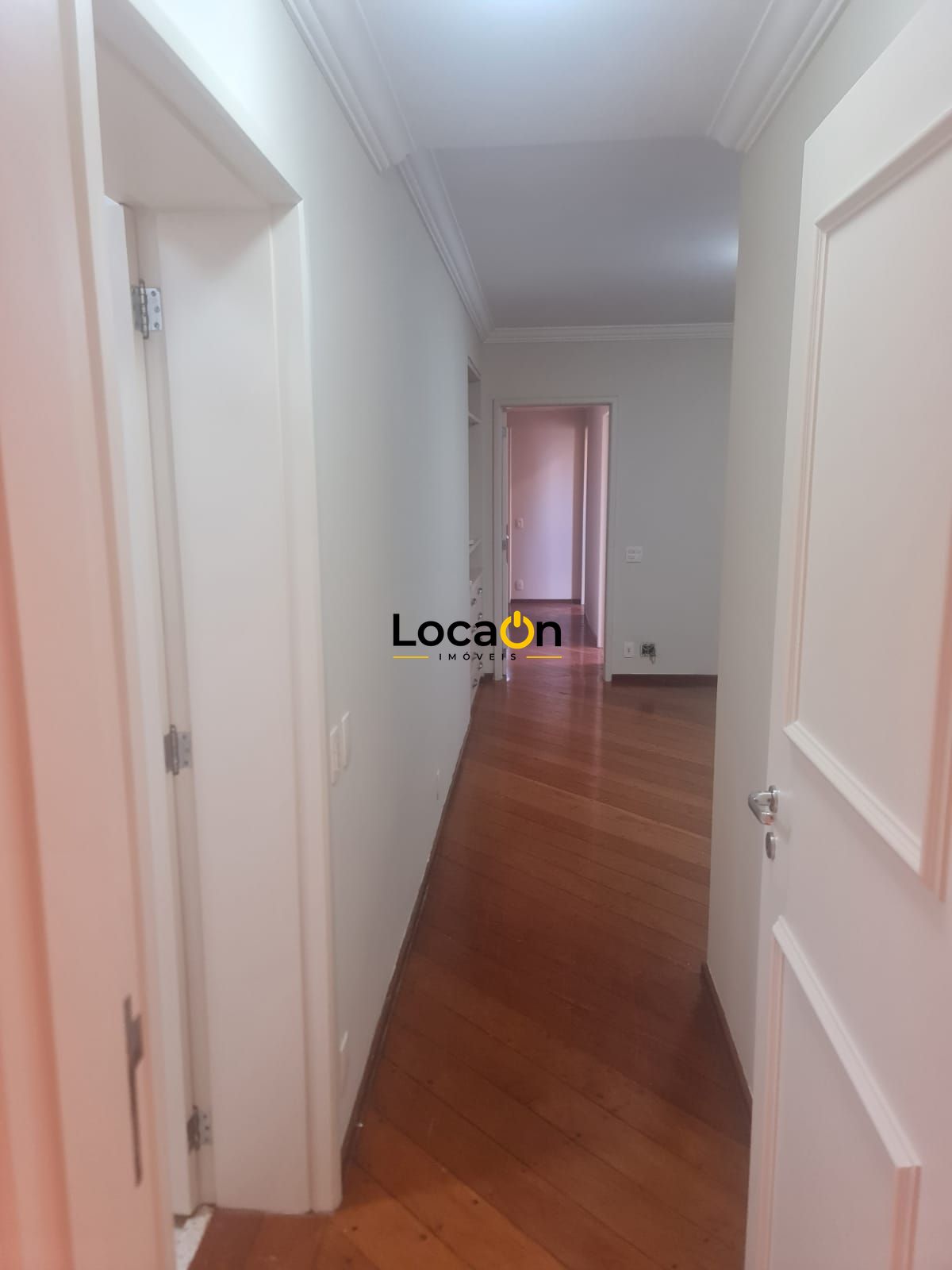 ALUGA - Apartamento com 4 Suítes, 317 m², "Edifício Barão Da Una" Centro - Ribei