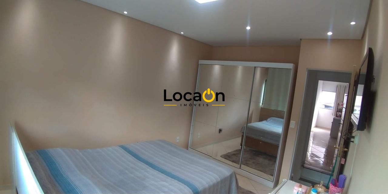 VENDE-SE casa duplex com 3 quartos no bairro Mantiqueira em Belo Horizonte.