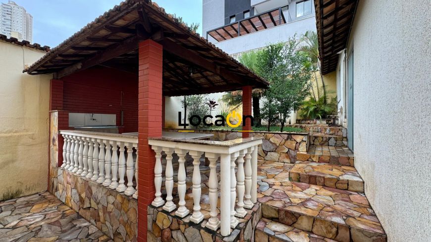 ALUGA casa comercial no bairro Serra em Belo Horizonte.