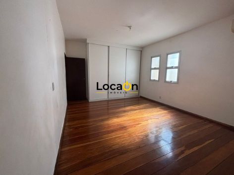 ALUGA - Casa Comercial ou Residencial no bairro Castelo em Belo Horizonte.