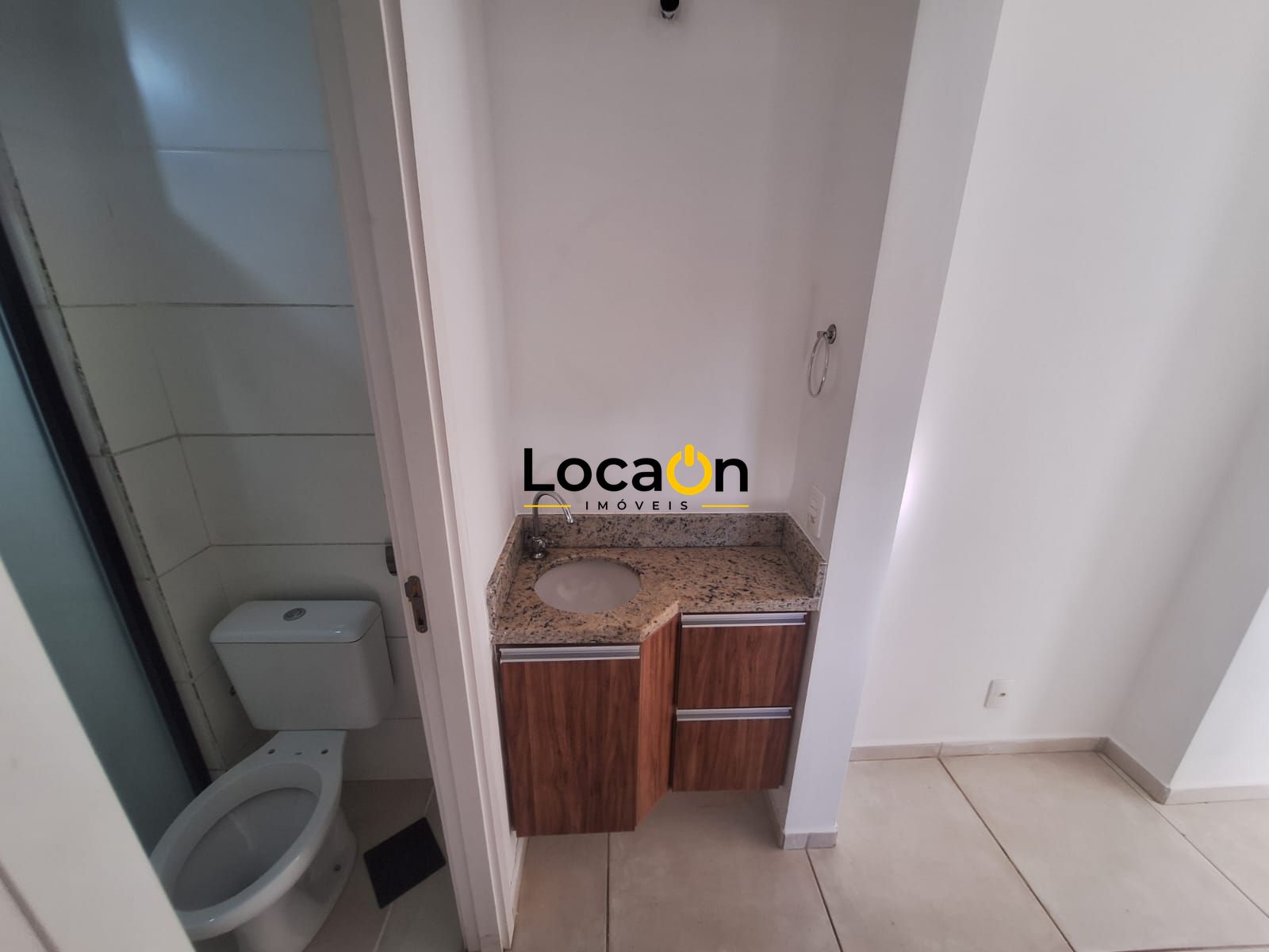 ALUGA- Apartamento 2 quartos, 1 banheiro, sacada localizado em Bonfim Paulista