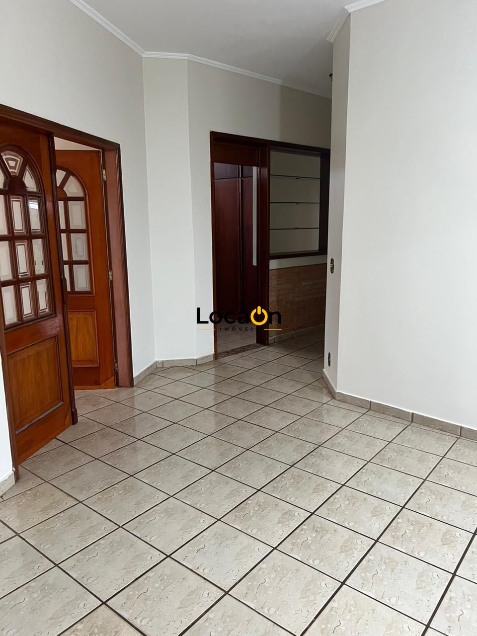 ALUGA- Casa 3 suites e 3 vagas Cidade Universitária