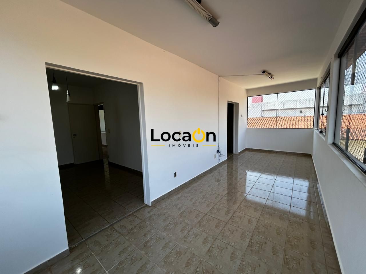 ALUGA - Casa/Sobrado 4 quartos com suítes - Bairro Jd Planalto - Goiânia