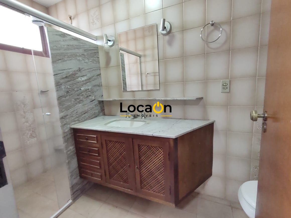 ALUGA - Apartamento no centro 3 Dormitórios