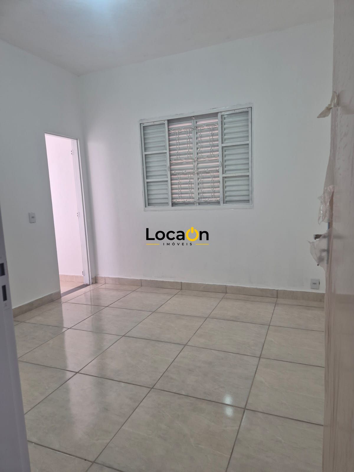 ALUGA- Casa Nova 3 quartos sendo 1 suite e 2 vagas