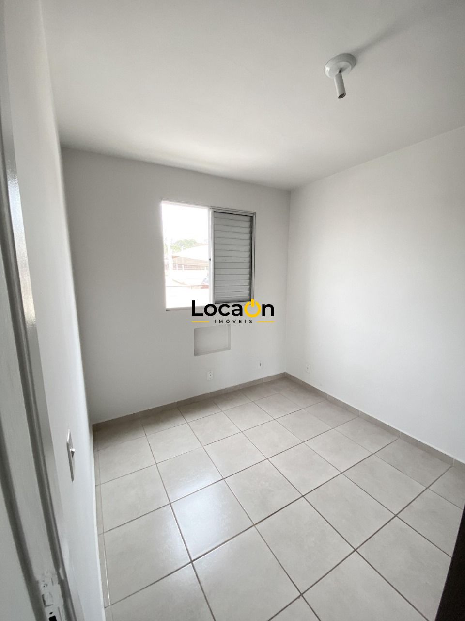 VENDE - Apartamento, 2 quartos com armarios, cozinha americana - City Ribeirão