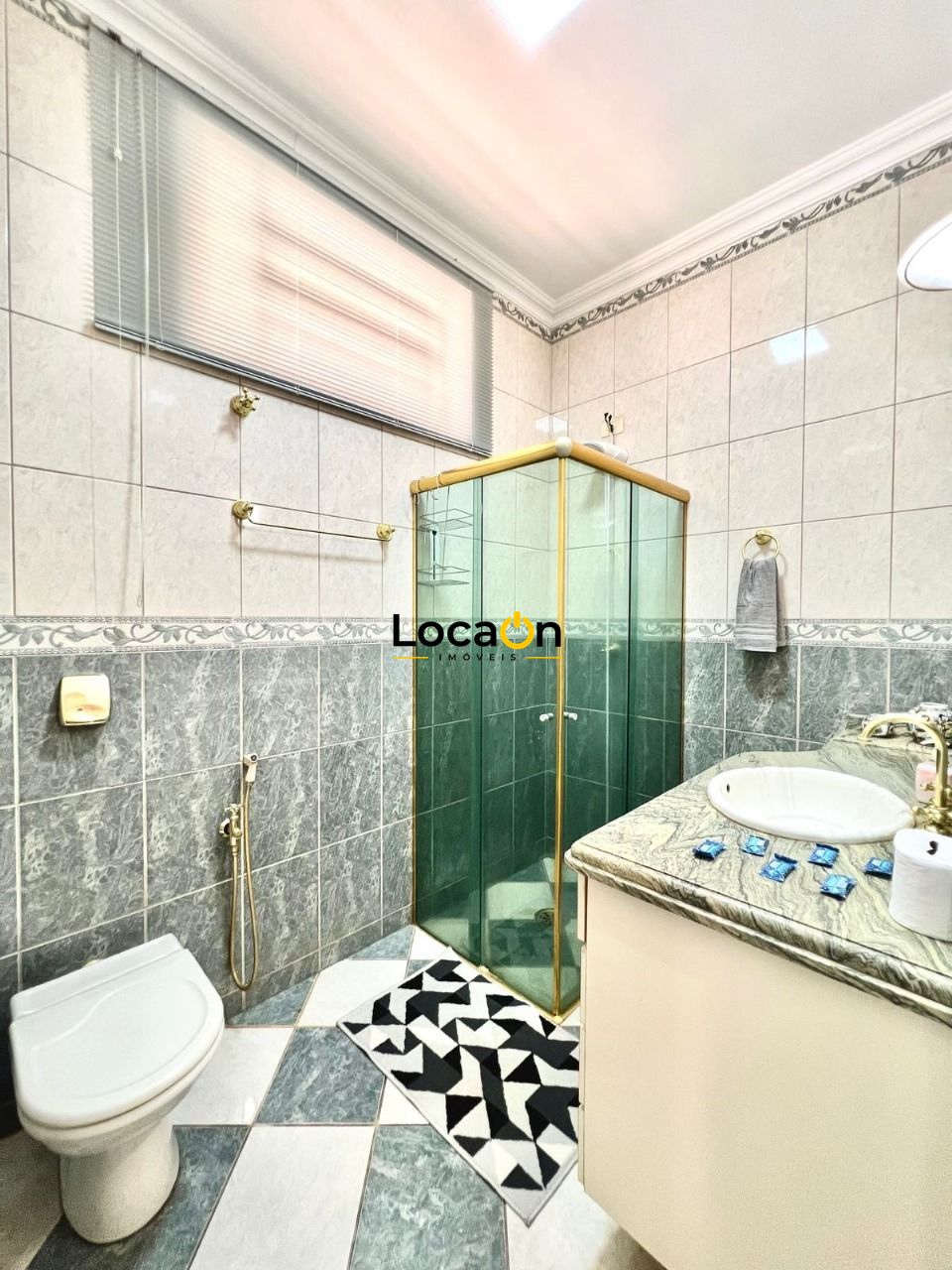 VENDE - Casa Térrea com 2 cozinhas, no barro do Ipiranga - Ribeirão preto