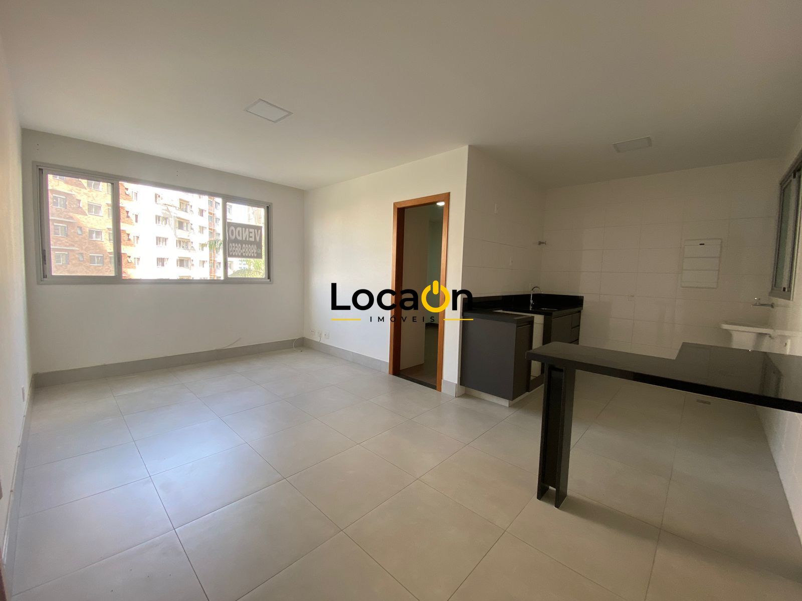 VENDE apartamento com 1 quarto no bairro de Lourdes em Belo Horizonte.