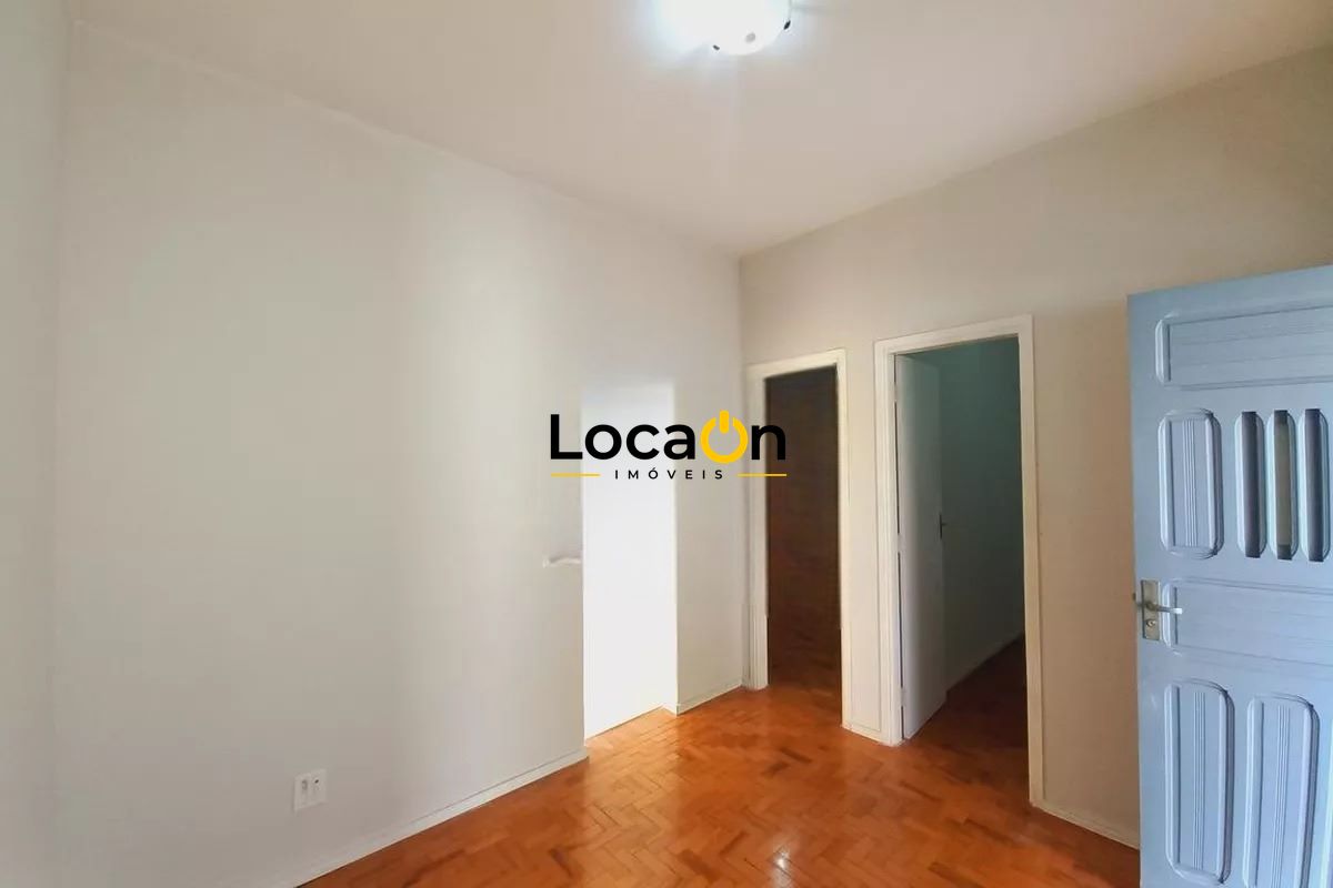 ALUGA- Casa com edícula em Campinas