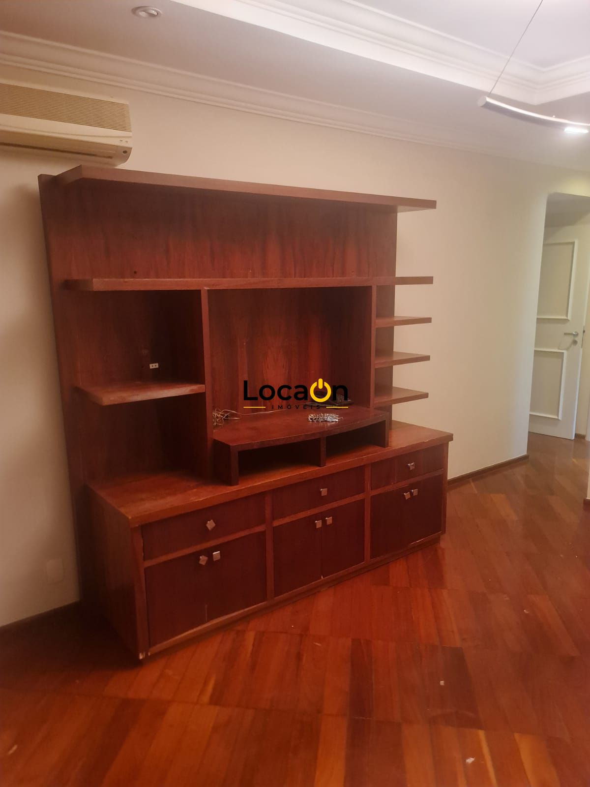 ALUGA - Apartamento com 4 Suítes, 317 m², "Edifício Barão Da Una" Centro - Ribei