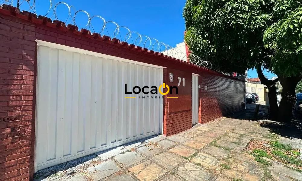 Casa, 3 quartos, 256 m² - Foto 1